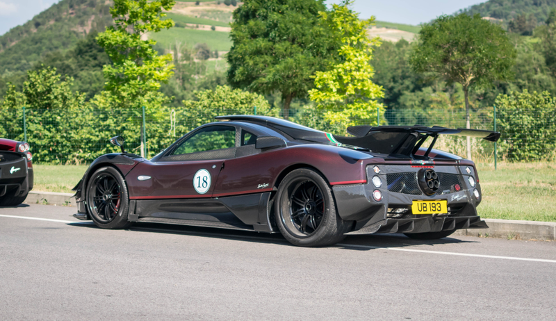 Illustration for article titled A Pagani Rally In Italy Puts All Other Car Meets To Shame